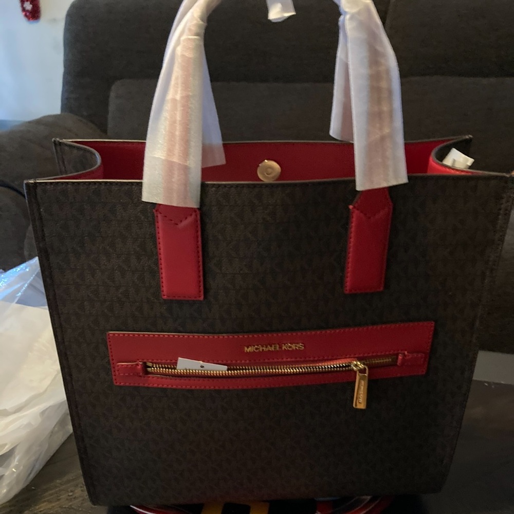 Beautiful MK Purse Brown/Red